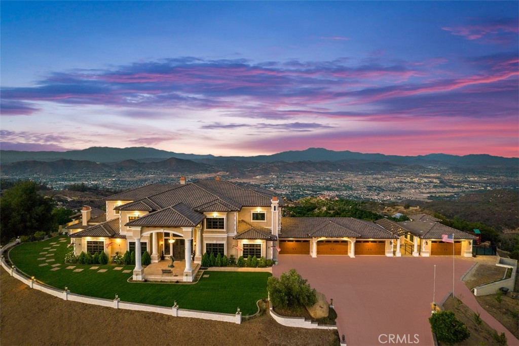 36852 Calle De Lobo