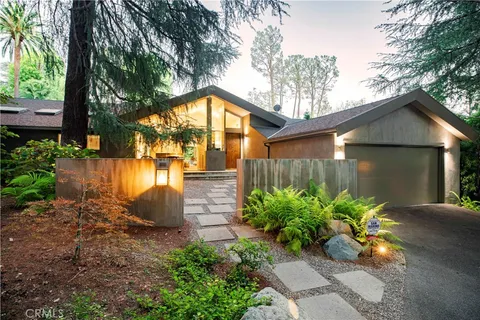 5128 Hillard Ave, La Canada Flintridge, CA 91011 - MLS#: BB26043541