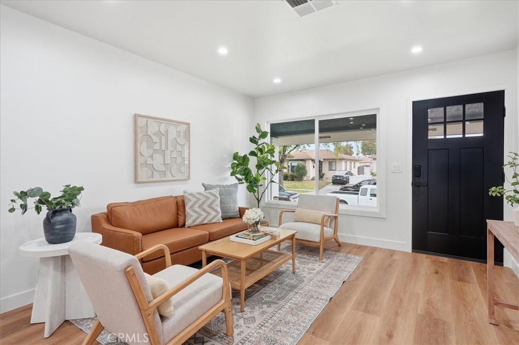 4806 Canehill