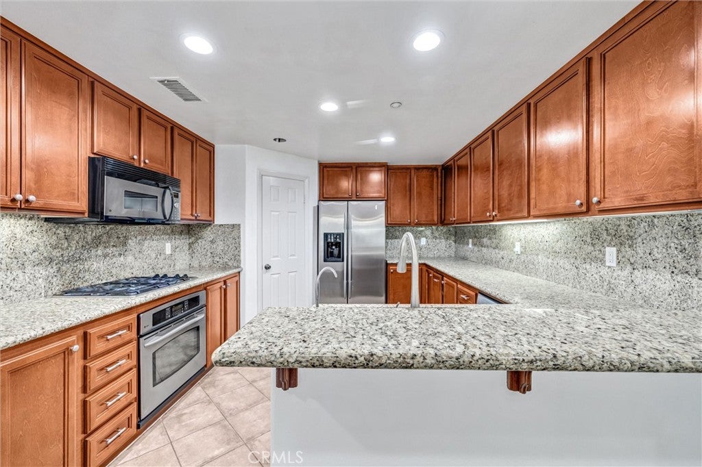 231 Lonetree, Irvine CA 92603 - Photo 7