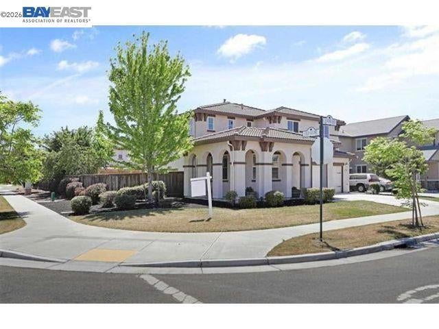 668 Landmark Pt