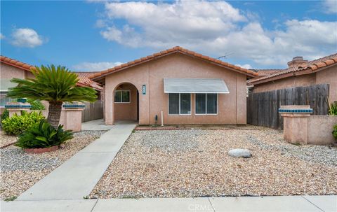 Photo of 465 Camino Grande, San Jacinto, CA 92582 (MLS # SW26107063)