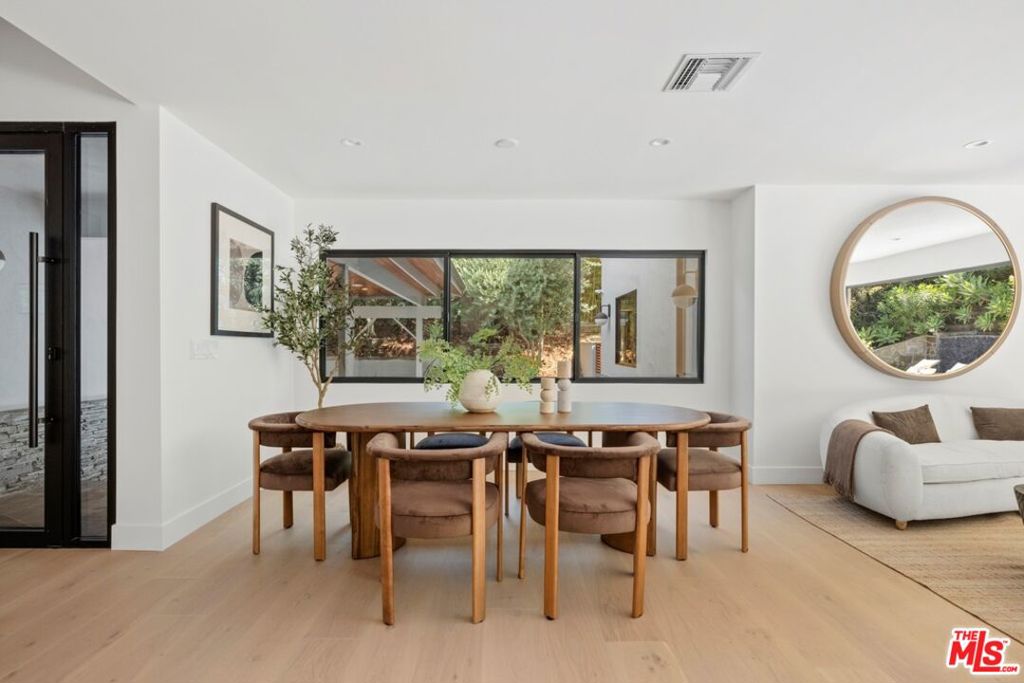 2716 Laurel Pass