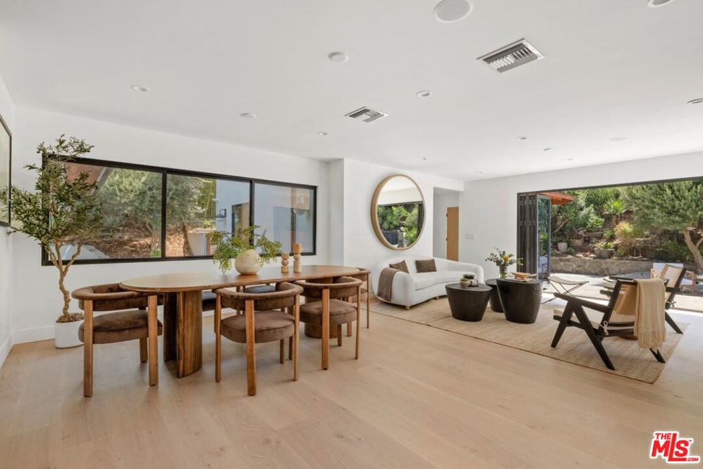 2716 Laurel Pass