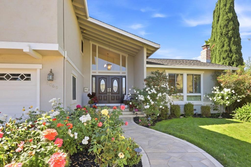 6069 Bluering Court