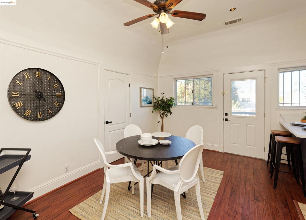 WEST OAKLAND - Residential Income