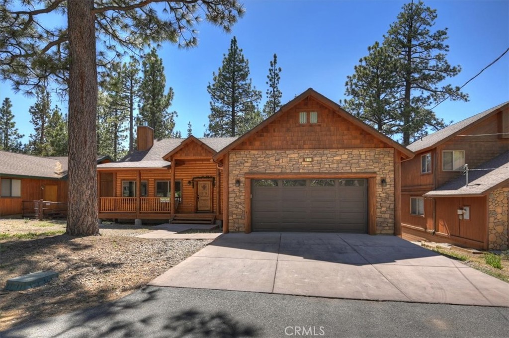 Photo 1 of 37 — 374 Northern Cross, Big Bear Lake, CA 92315