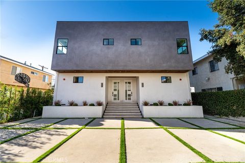 Photo of 1807 S Longwood Ave, Los Angeles, CA 90019 (MLS # SR25263440)