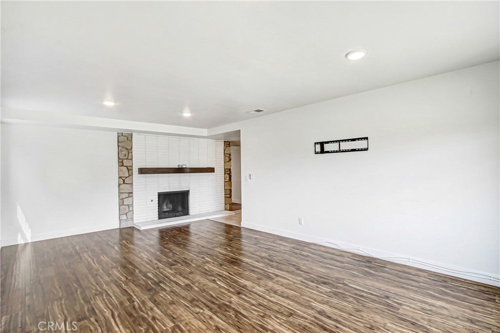 458 Termino Ave