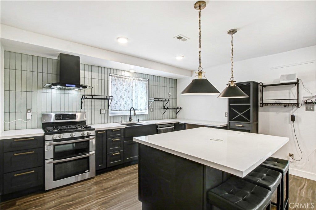 458 Termino Ave