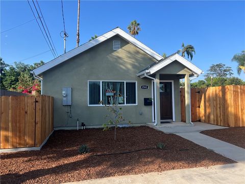 Photo of 8563 Catalina Avenue, Whittier, CA 90605 (MLS # DW26077200)
