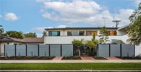 Photo of 12408 Archwood ST, North Hollywood, CA 91606 (MLS # PW26135380)