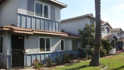 Photo of 31 Paradise Vly N, Carson, CA 90745 (MLS # PW26084928)