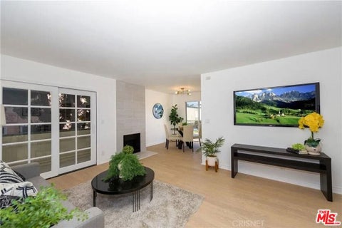 Photo of 4350 Berryman Avenue #10, Los Angeles, CA 90066 (MLS # 26995485)