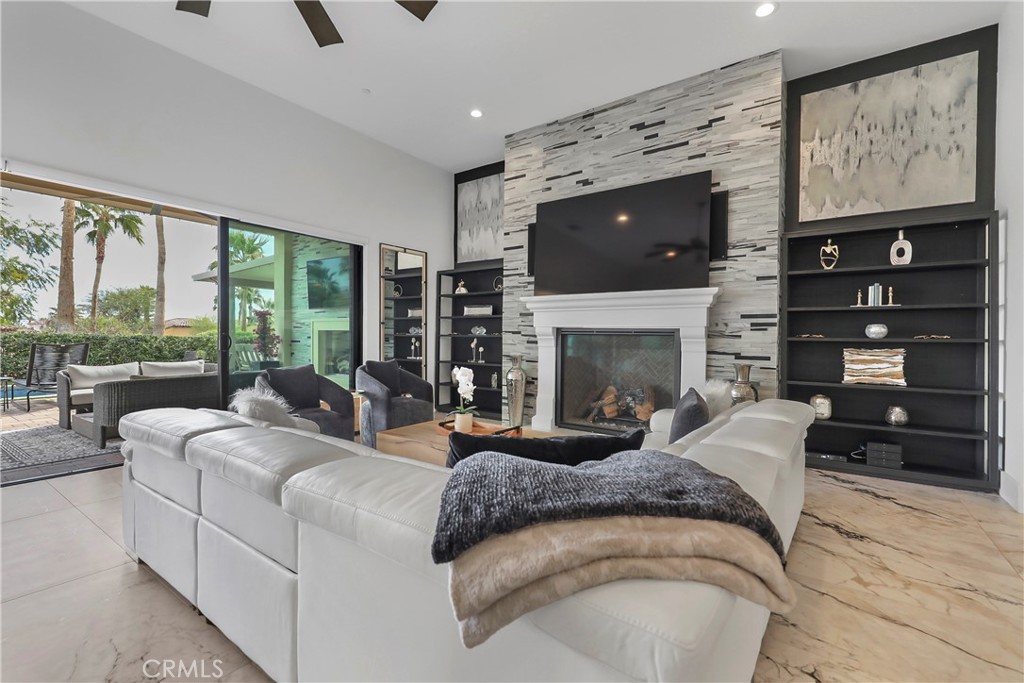 57910 Stone Creek Trail W