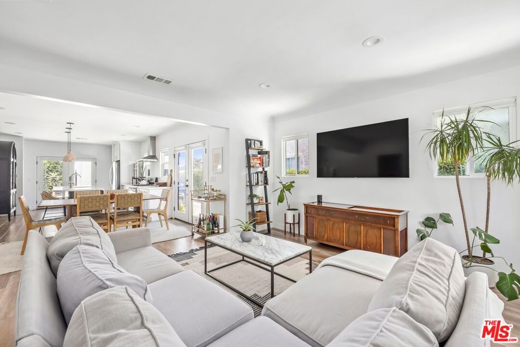 2311 W 78th Place