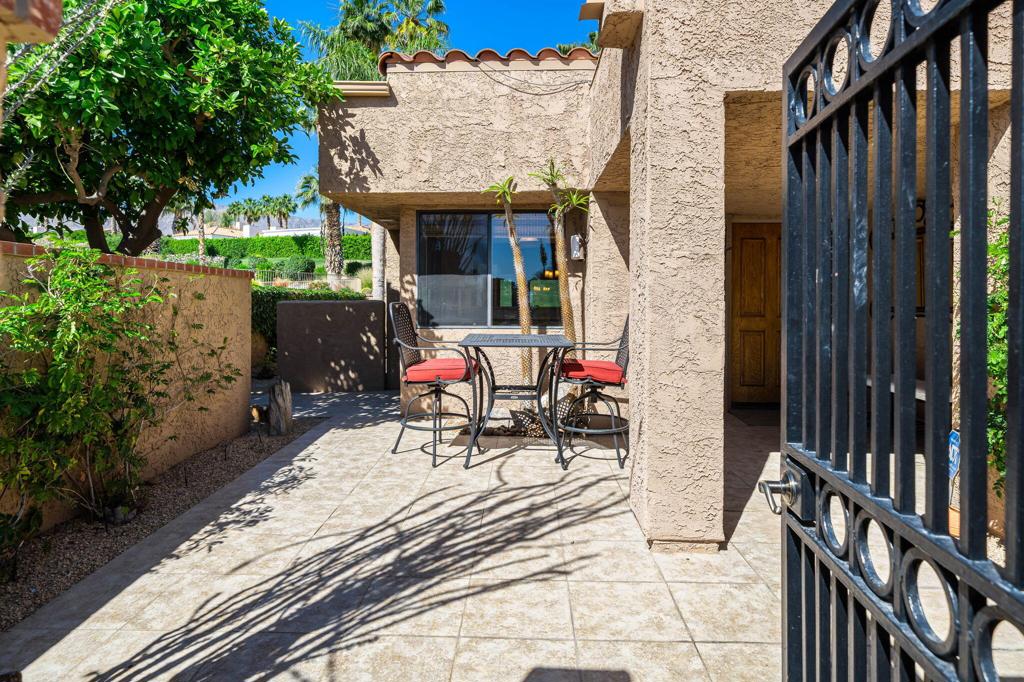 48637 Wolfberry Court