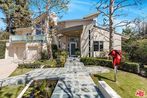 222 Avondale Avenue Los Angeles CA 90049
