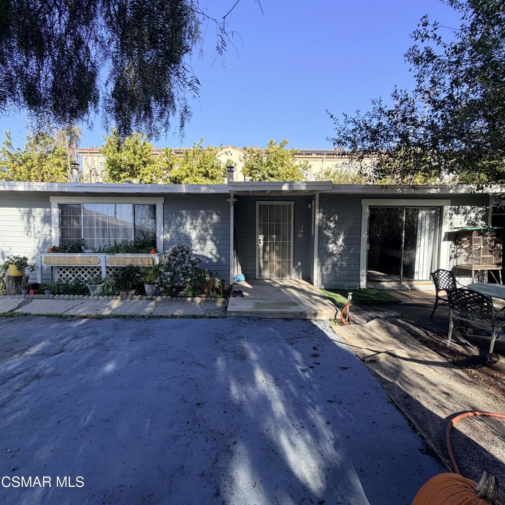 2685 Los Feliz Drive