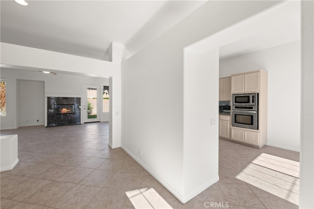 Tapestry (33551) - Residential