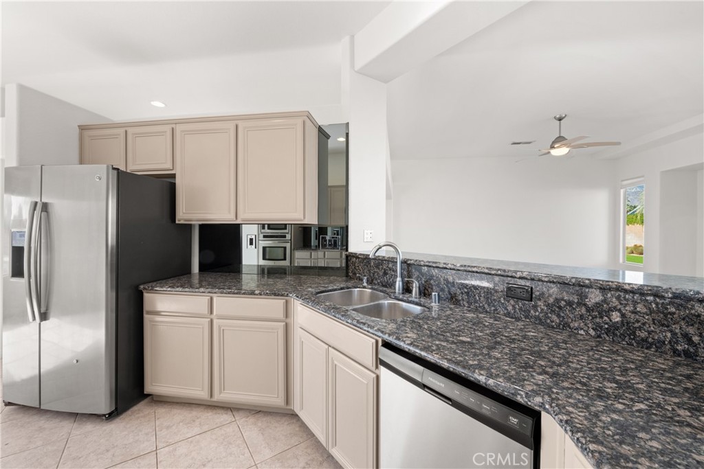 Tapestry (33551) - Residential