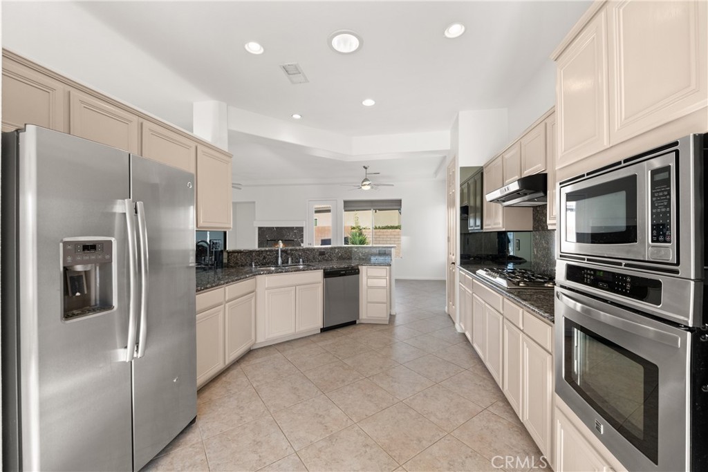 Tapestry (33551) - Residential