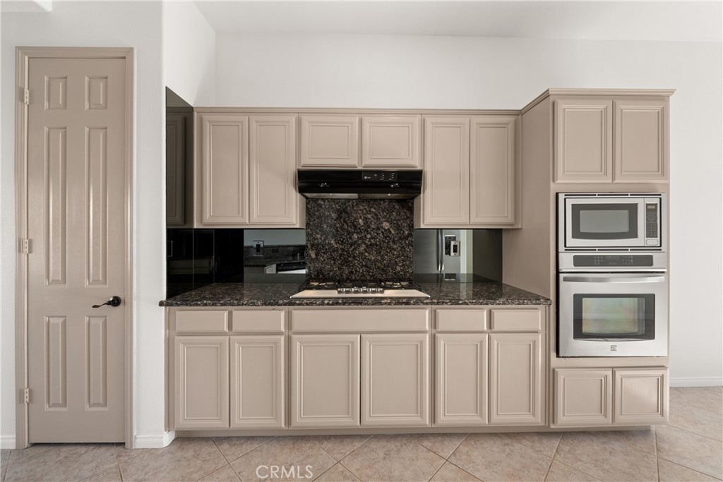 Tapestry (33551) - Residential