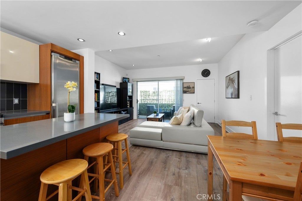 1700 Sawtelle Boulevard 317