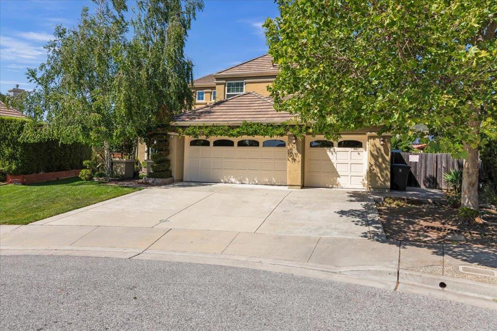 1525 Windsong Court