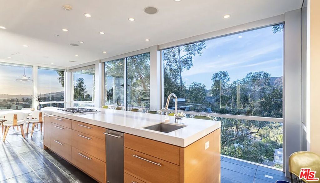 Properties 4 2511 Wild Oak Drive