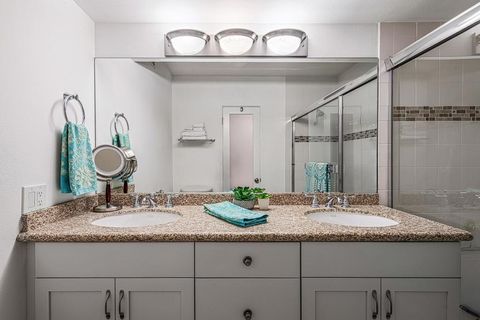 Tiny photo for 500 W Arenas Road #4, Palm Springs, CA 92262 (MLS # 219143125PS)