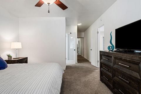 Tiny photo for 500 W Arenas Road #4, Palm Springs, CA 92262 (MLS # 219143125PS)