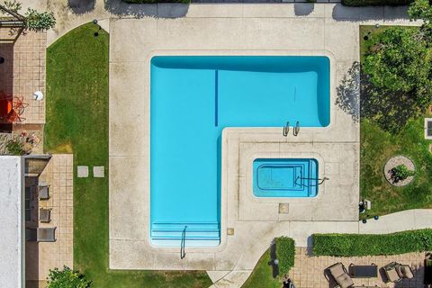 Tiny photo for 500 W Arenas Road #4, Palm Springs, CA 92262 (MLS # 219143125PS)