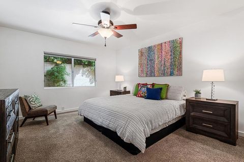 Tiny photo for 500 W Arenas Road #4, Palm Springs, CA 92262 (MLS # 219143125PS)