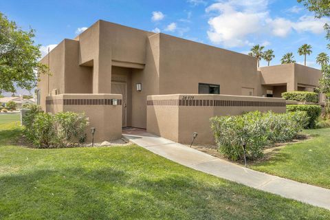 Photo of 28979 Desert Princess Drive, Cathedral City, CA 92234 (MLS # 219145923DA)