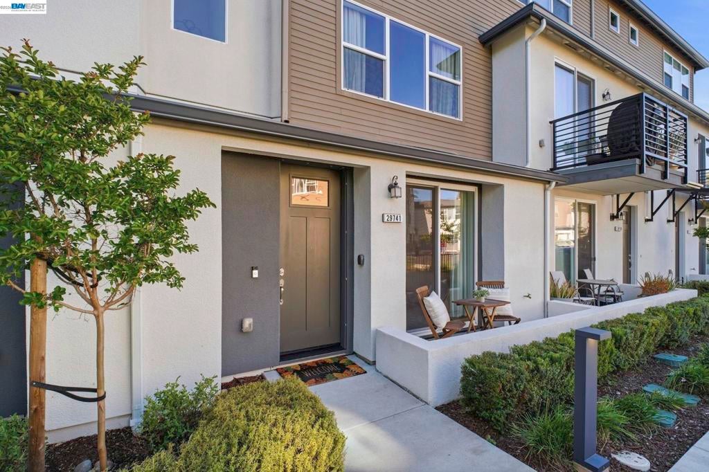 29741 Hansen St, Hayward CA 94544