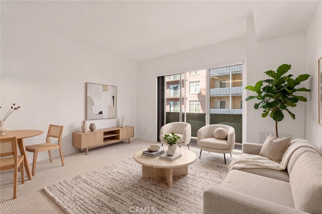 488 E Ocean Boulevard 804