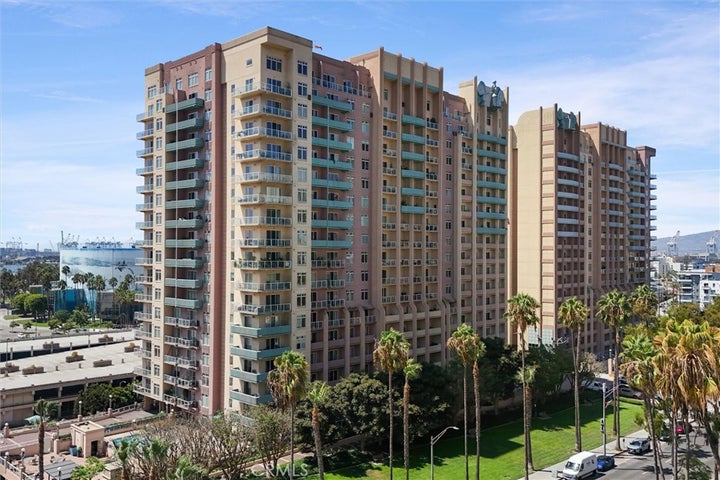 Photo 1 of 32 — 488 E Ocean Boulevard 804, Long Beach, CA 90802