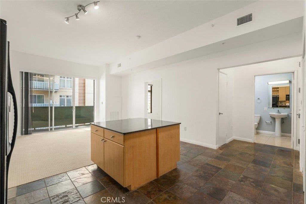 488 E Ocean Boulevard 804