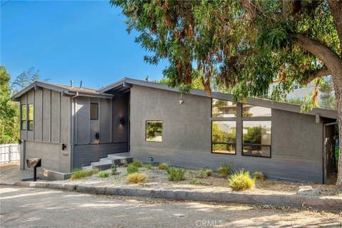 Photo of 22250 Capulin Court, Woodland Hills, CA 91364 (MLS # SR26181567)