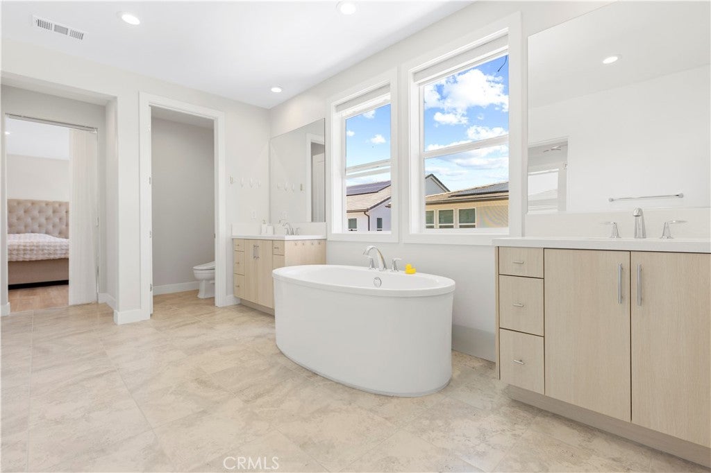 111 Hill, Lake Forest CA 92630 - Photo 25