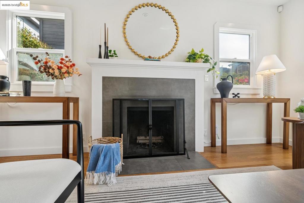 ELMWOOD/BATEMAN - Residential