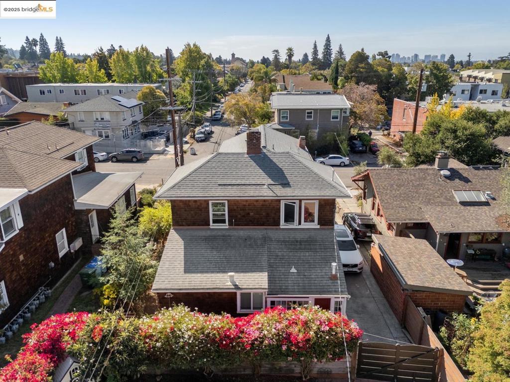 ELMWOOD/BATEMAN - Residential