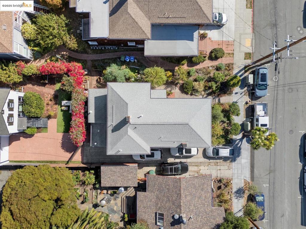 ELMWOOD/BATEMAN - Residential