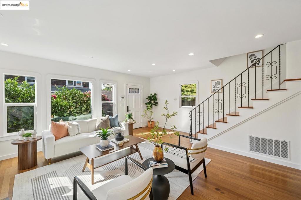 ELMWOOD/BATEMAN - Residential