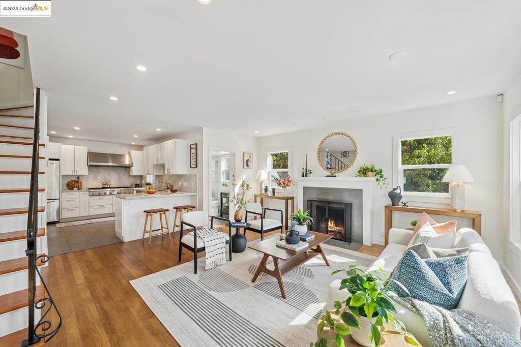 ELMWOOD/BATEMAN - Residential