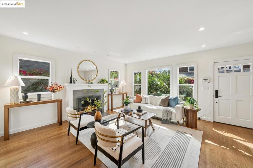 ELMWOOD/BATEMAN - Residential