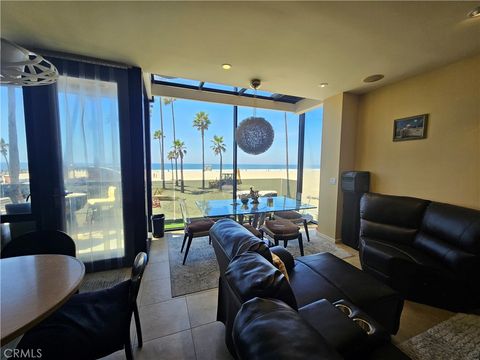 Photo of 3009 Ocean Front Walk, Venice, CA 90291 (MLS # SR25191435) Photo of 3009 Ocean Front Walk, Venice, CA 90291 (MLS # SR25191435)