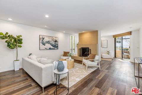 Photo of 14521 Benefit Street #106, Sherman Oaks, CA 91403 (MLS # 26658731)