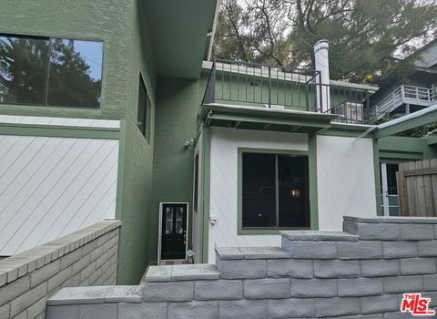 Photo of 8506 Oak Court, Los Angeles, CA 90046 (MLS # 26672879)